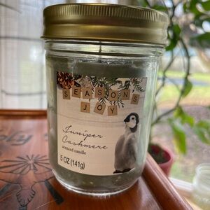 NWT Juniper Cashmere Seasons Joy Elegant Scented Candle